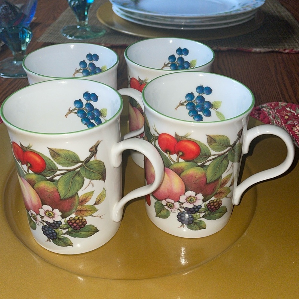 Bone China Mugs (Set of 4) Made in England